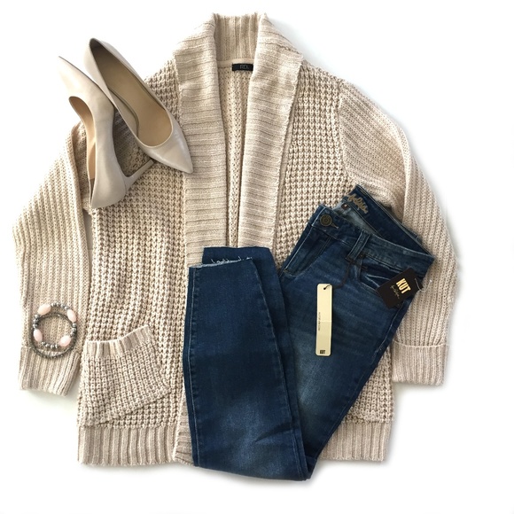 Kut from the Kloth Denim - Kut from the Kloth skinny ankle with raw hem.